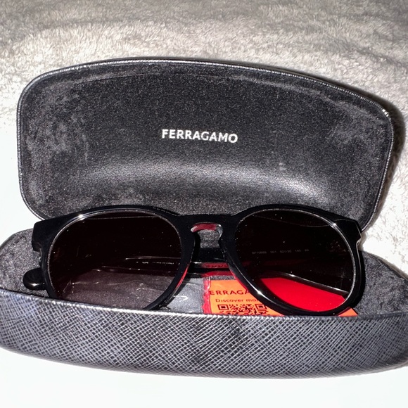 **NEW* Salvatore Ferragamo Designer Sunglasses